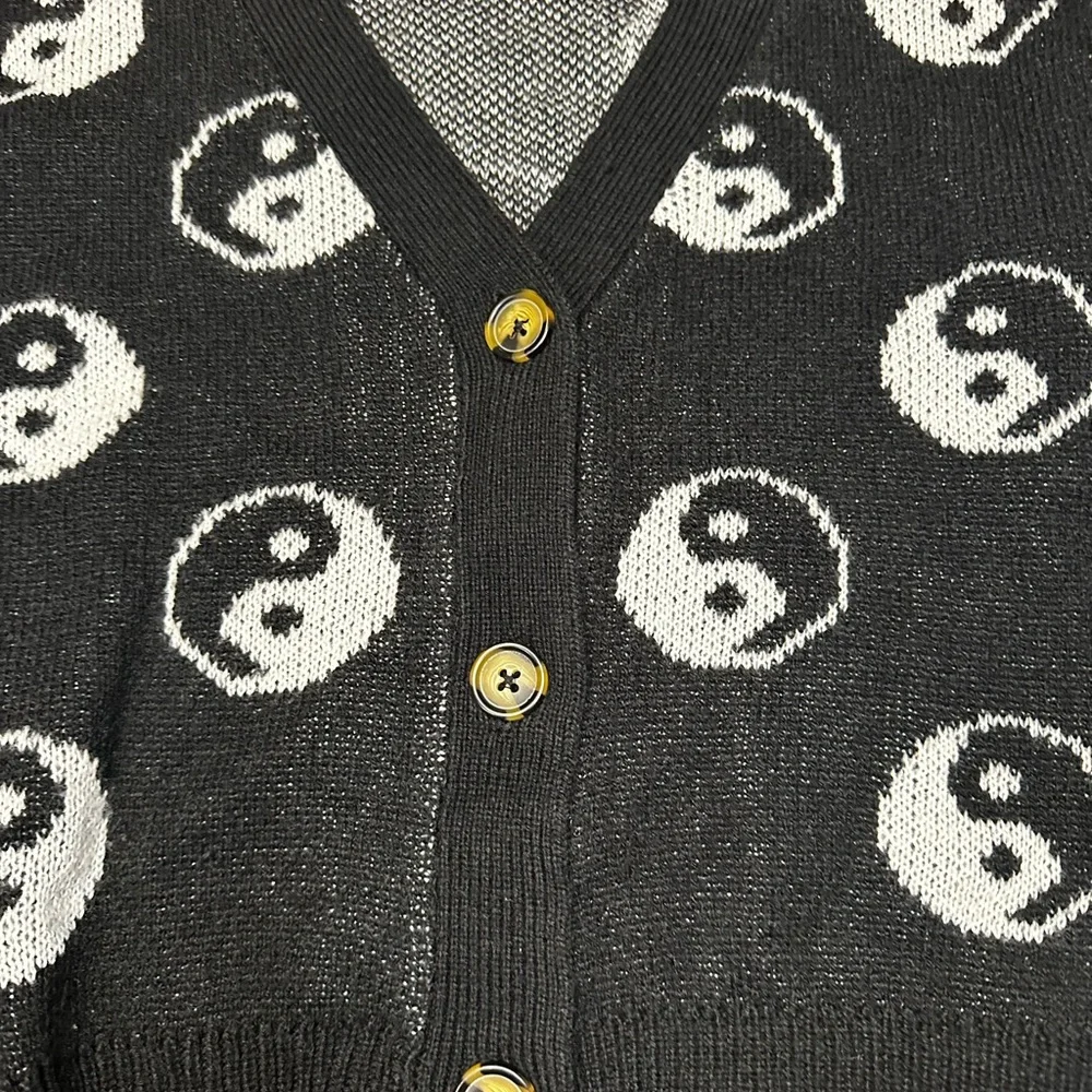 Derek Heart Yin Yang Cardigan Medium Black Cropped Y2K Grunge Knit Sweater
